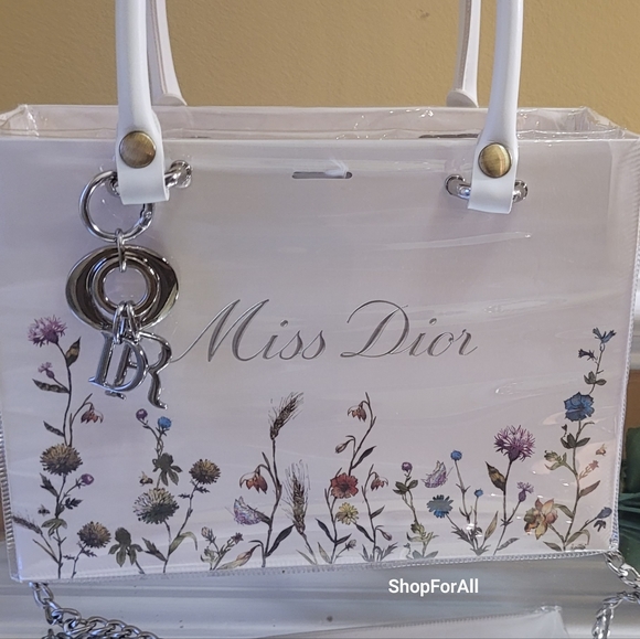 Dior - Picture 4 of 12